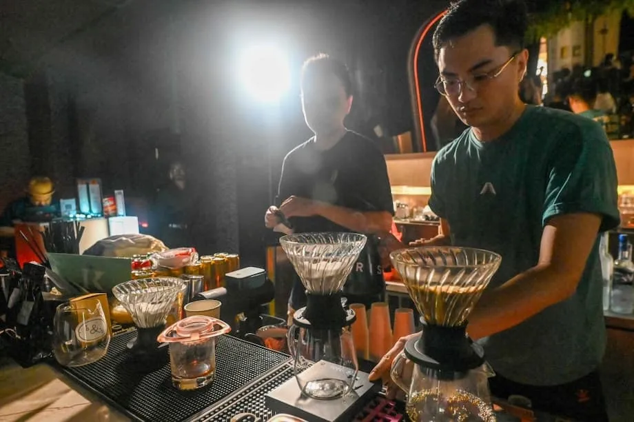 ผู้ประกอบการร้านอาหารสิงคโปร์แห่ไปยะโฮร์บาห์รู: ต้นทุน ความท้าทาย และอนาคตของธุรกิจอาหารข้ามพรมแดน