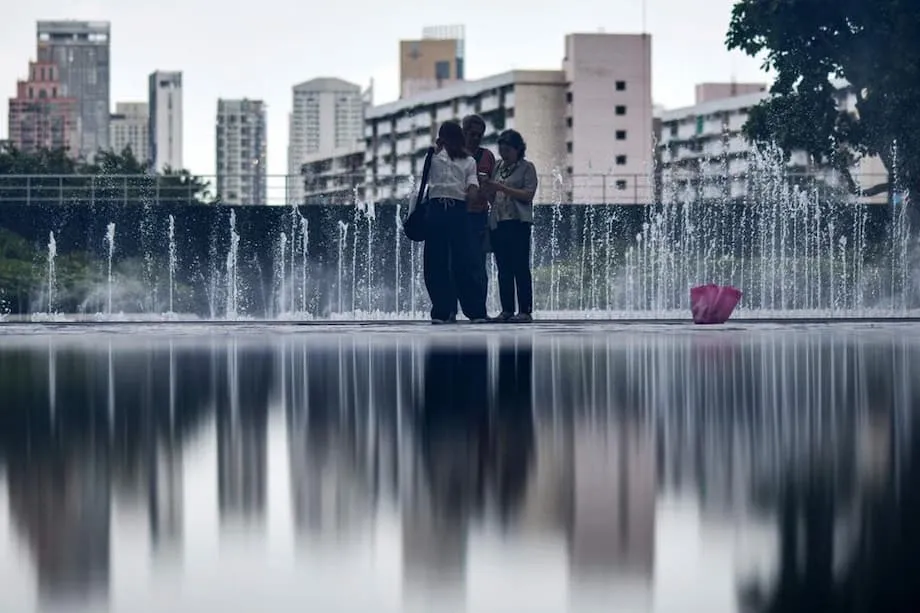จุดเปลี่ยนประชากรของไทย: ผู้สูงอายุมีจำนวนแซงหน้าเยาวชน พลิกโฉมสังคมและเศรษฐกิจ