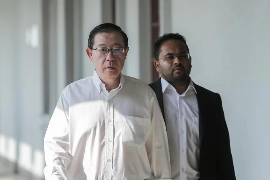 เจ้าหน้าที่ MACC ให้การต่อศาลว่าโครงการอุโมงค์ปีนังได้งานผ่านการเจรจาโดยตรง กล่าวหาเป็นกลโกงที่ดินและเรียกรับผลประโยชน์ 10 เปอร์เซ็นต์