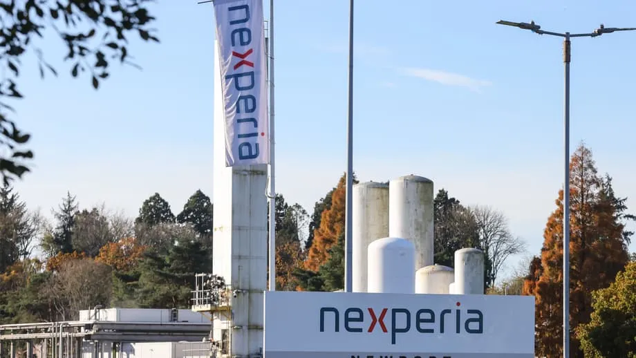 จีนระงับส่งออกสินค้าของ Nexperia หลังเนเธอร์แลนด์เข้าควบคุม เพิ่มเดิมพันข้อพิพาทชิป