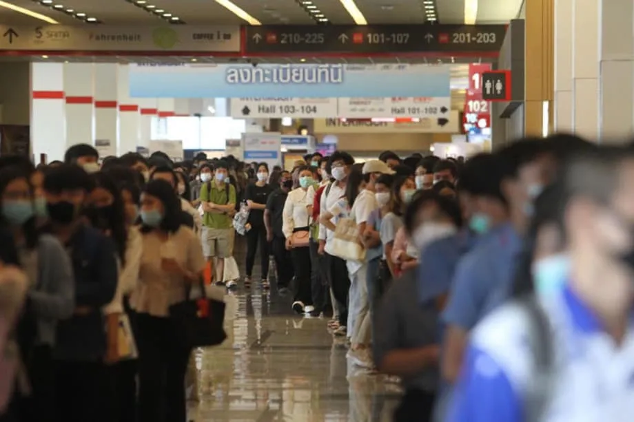 บัณฑิตไทยหันเหจากงานประจำ ท่ามกลางความไม่มั่นคงในการจ้างงานและความเปลี่ยนแปลงจาก AI