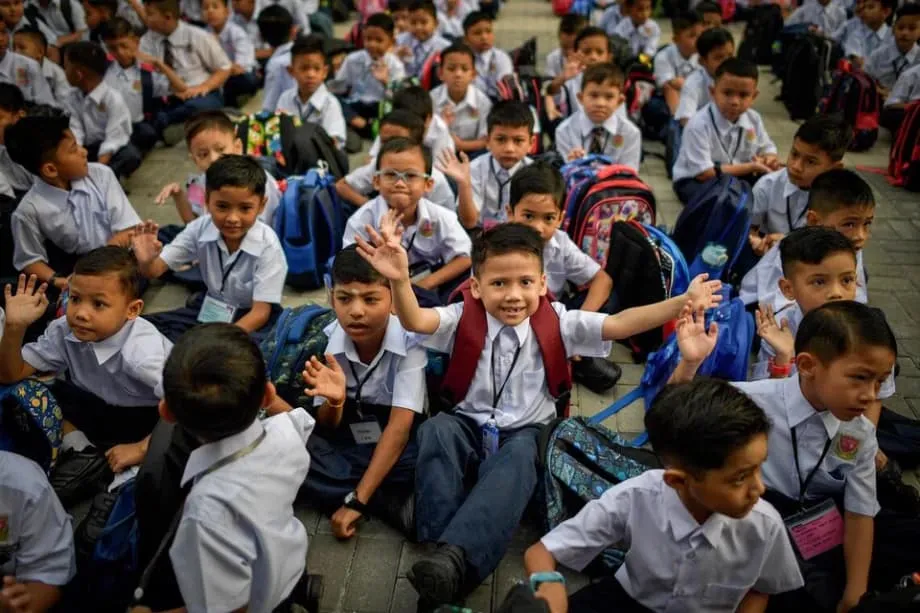 ปฏิรูปห้องเรียนครั้งใหญ่ของมาเลเซีย: ครูสองคน บทเรียนบูรณาการ และข้อถกเถียงเรื่องความพร้อม