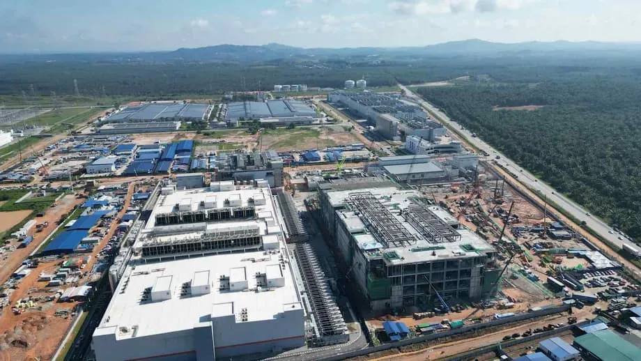 ขีดความสามารถศูนย์ข้อมูลของมาเลเซียเตรียมเพิ่มขึ้นเท่าตัวภายในปี 2026 ขณะที่กระแส AI เปลี่ยนโฉมโครงสร้างพื้นฐานดิจิทัลในเอเชียตะวันออกเฉียงใต้