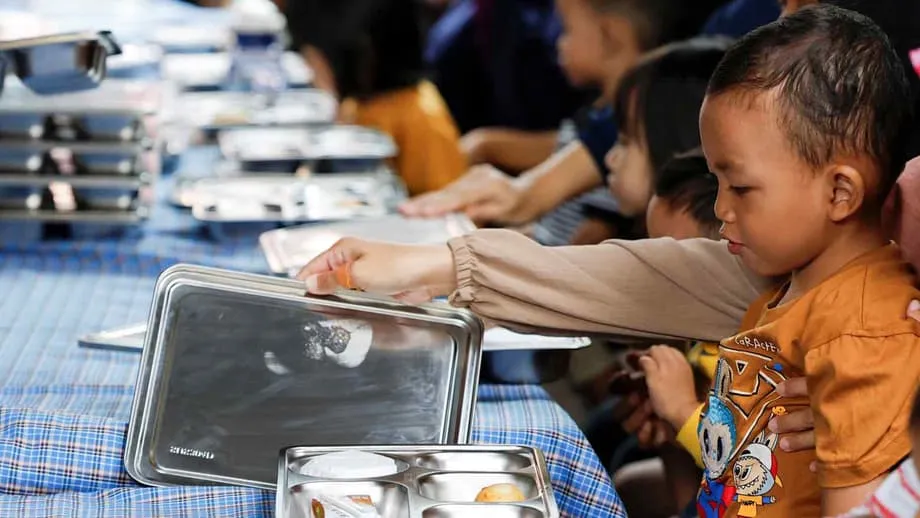 อินโดนีเซียตั้งเป้าเศรษฐกิจไตรมาส 1 ปี 2026 โตสูงสุด 6% แม้ตลาดหุ้นทรุด 8 หมื่นล้านดอลลาร์และถูกเตือนด้านอันดับความน่าเชื่อถือ