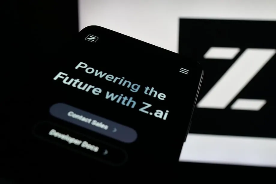 Zhipu AI ของจีนเปิดตัว GLM-5 โมเดลโอเพนซอร์ส 744,000 ล้านพารามิเตอร์ ฝึกด้วยชิปในประเทศ