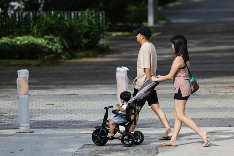 วิกฤตอัตราการเจริญพันธุ์ของสิงคโปร์: การปรับเปลี่ยนครั้งใหญ่จะพลิกแนวโน้มขาลงได้หรือไม่?