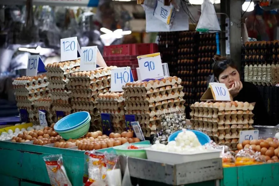 ไทยประกาศใช้ พ.ร.ก.ฉุกเฉิน ขู่จำคุกคุมวิกฤตราคาน้ำมันและสินค้า