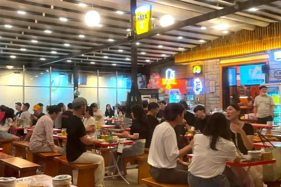 การเปลี่ยนผ่านสู่การดื่มน้อยลงของเกาหลีใต้: ประเทศที่ขึ้นชื่อเรื่องการดื่มหนักกำลังเลิกดื่ม