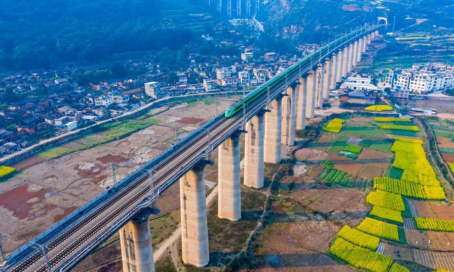 เส้นทางสายไหมเหล็ก: รถไฟจีน-ลาวพลิกโฉมการท่องเที่ยวเอเชียตะวันออกเฉียงใต้อย่างไร