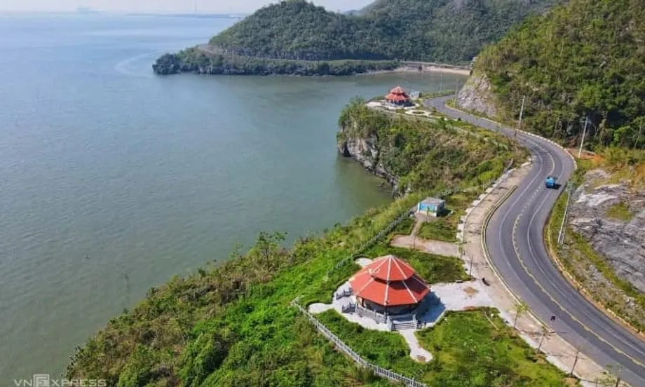 เกาะกั๊ตบาได้รับการยกย่องจาก National Geographic ให้เป็นหนึ่งในเกาะที่ดีที่สุดของเอเชียตะวันออกเฉียงใต้