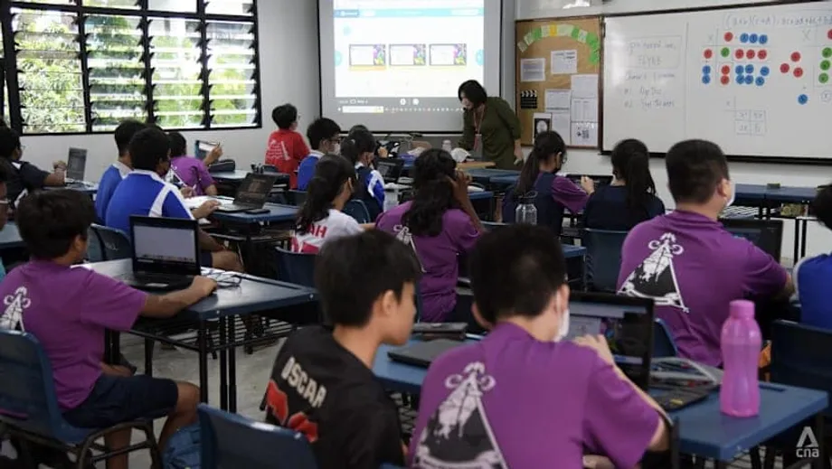 โรงเรียนมัธยมสิงคโปร์เข้มงวดการใช้สมาร์ตโฟน ผู้ปกครองและครูแสดงความเห็น