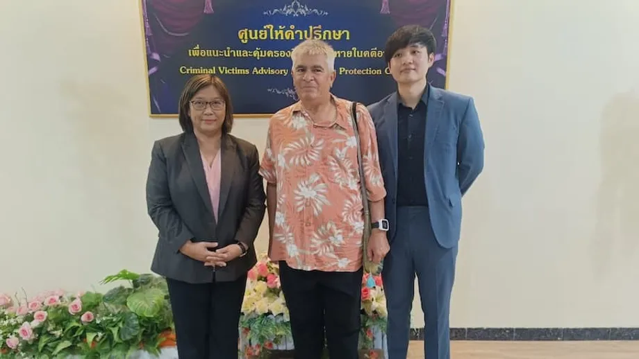 ศาลไทยยกฟ้องนักเขียนชาวออสเตรเลีย หลังมาเลเซียถอนคดีหมิ่นประมาทข้ามพรมแดน