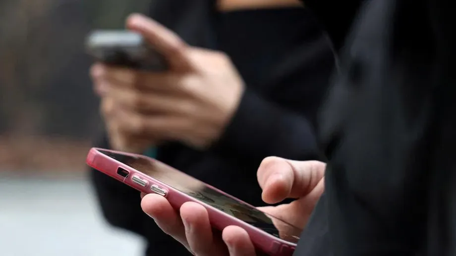 India Orders Caller Names on 4G and 5G Phones From November 1, 2026