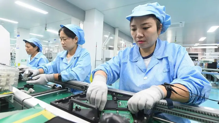 China's AI Export Boom Lifts Growth to 4.5% as Property and Household Spending Lag
