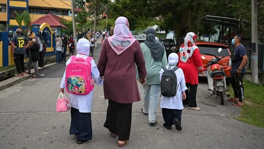 มาเลเซียปิดโรงเรียนบางแห่ง หลังนักเรียน 6,000 คนติดไข้หวัดใหญ่ก่อนสอบ SPM