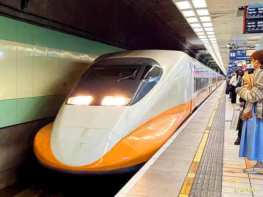 รถไฟความเร็วสูงไต้หวันยุติการขึ้นรถไฟขบวนก่อนเวลาแบบยืดหยุ่นสำหรับผู้โดยสารที่จองที่นั่ง